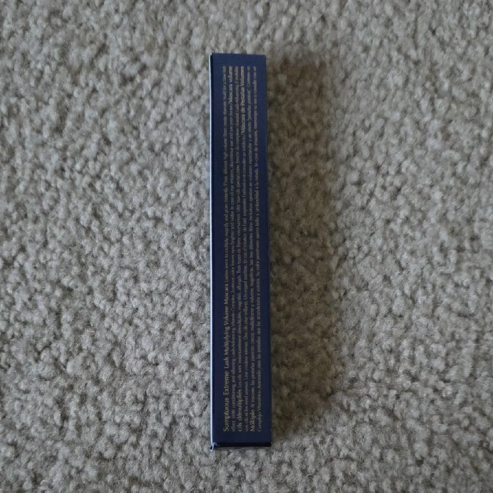 Estée Lauder Sumptuous Extreme Mascara In Extreme Black